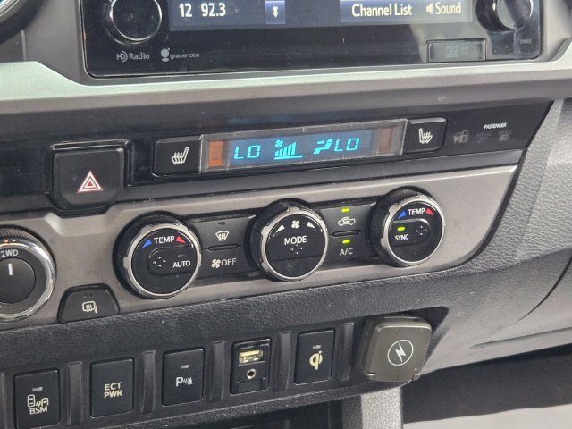 Used 2016 Toyota Tacoma TRD Sport w/ Premium & Technology Package AWD/4WD image 28