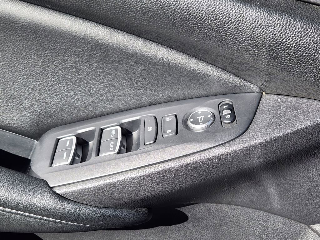 Used 2022 Honda Accord Sport image 4