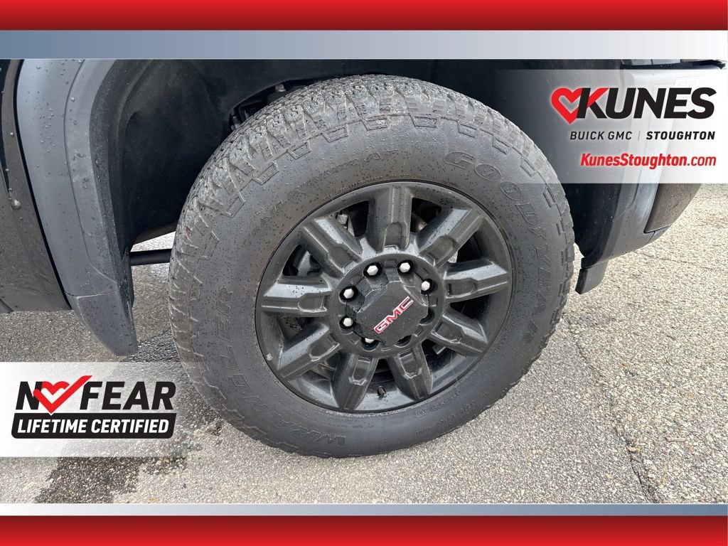 Used 2025 GMC Sierra 2500 AT4 image 19