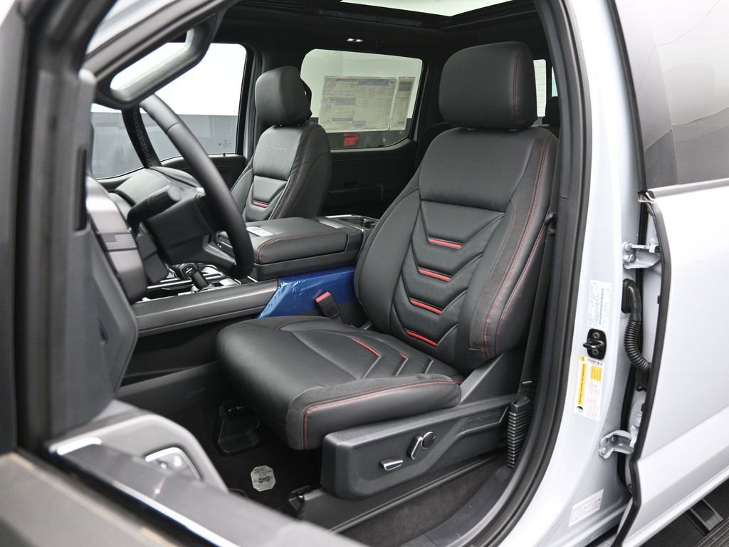 New 2025 Ford F150 Lariat w/ Equipment Group 502A High AWD/4WD image 8