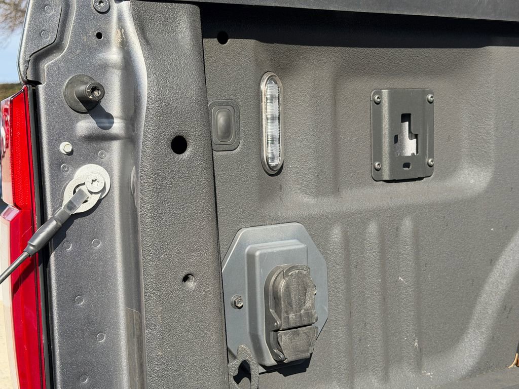 Used 2022 Ford F250 Lariat w/ Black Appearance Package image 45