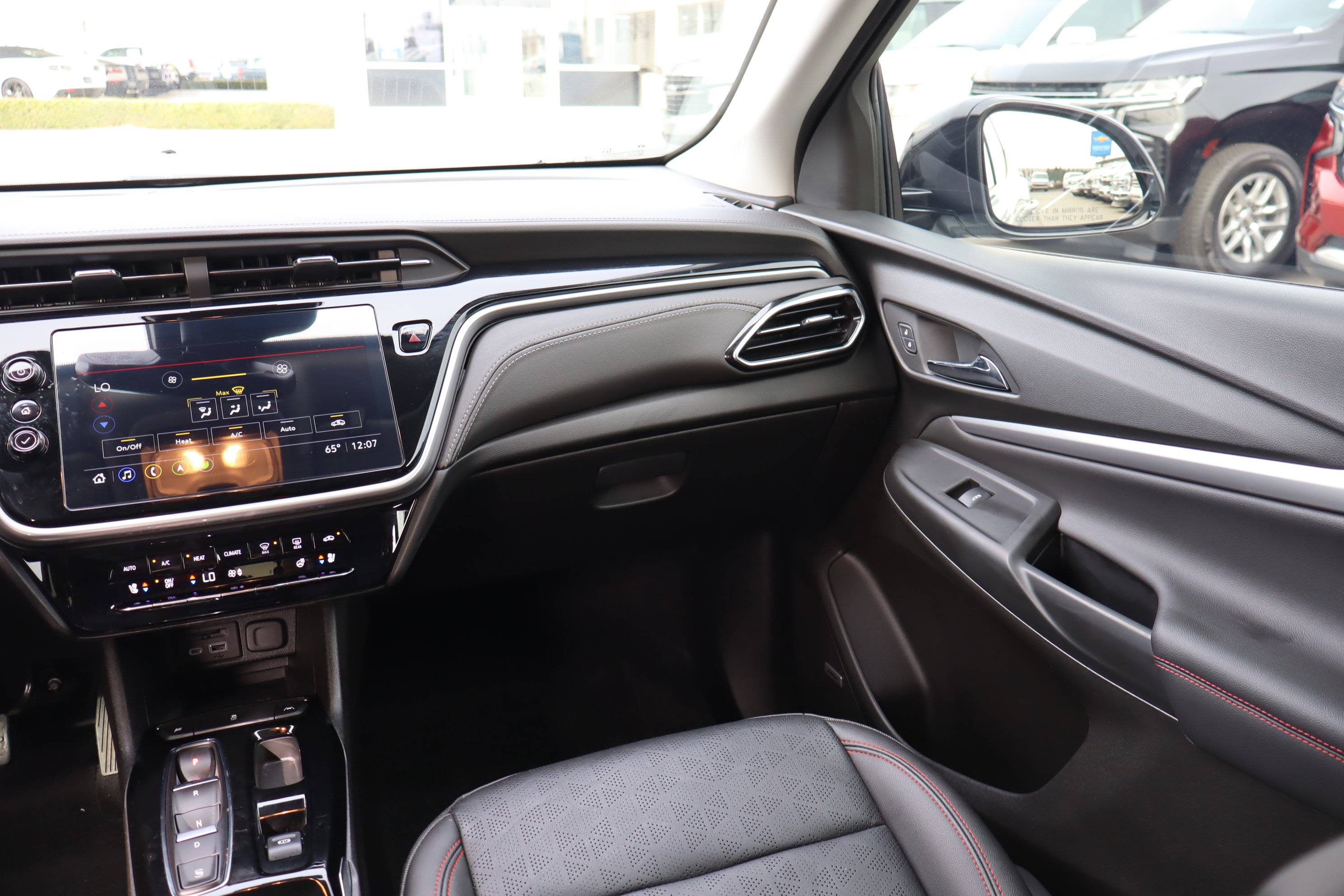 Certified 2023 Chevrolet Bolt EUV Premier w/ Sun & Sound Package image 13