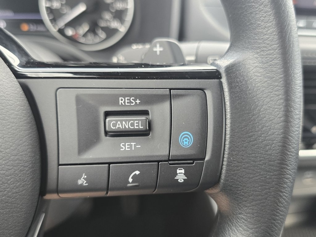Used 2022 Nissan Rogue SV AWD/4WD image 30