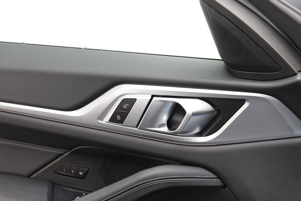 Certified 2025 BMW i4 xDrive40i image 7