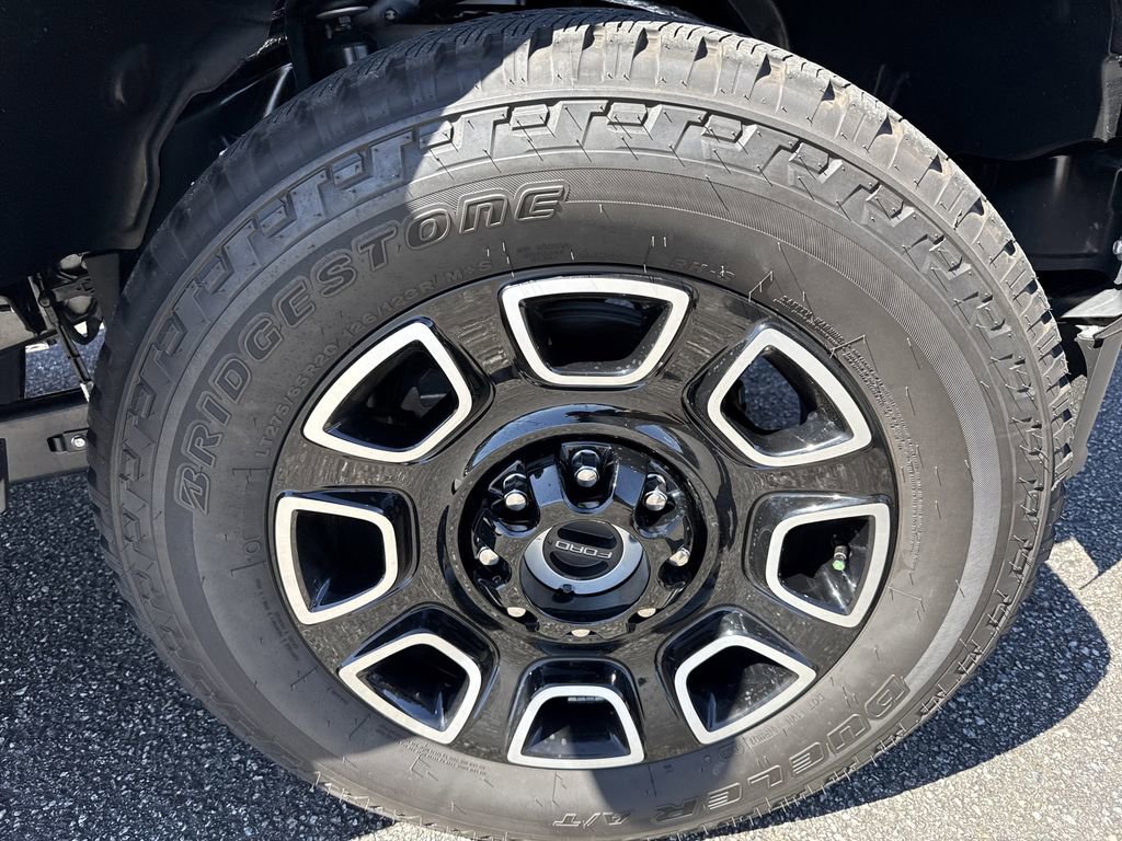 Used 2025 Ford F250 Platinum image 12