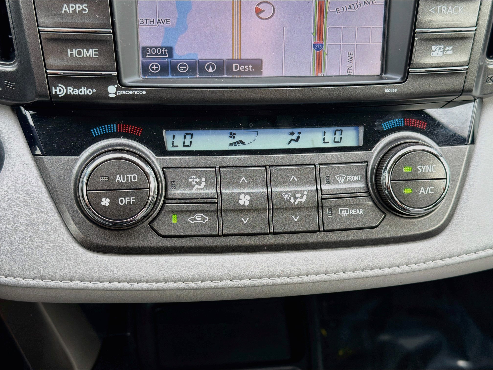 Used 2015 Toyota RAV4 Limited AWD/4WD image 33