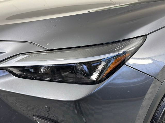 Used 2025 Lexus NX 250 FWD w/ Towing Package (2000 Lbs) image 14