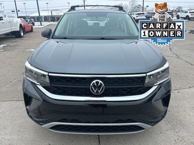 Used 2022 Volkswagen Taos S image 2