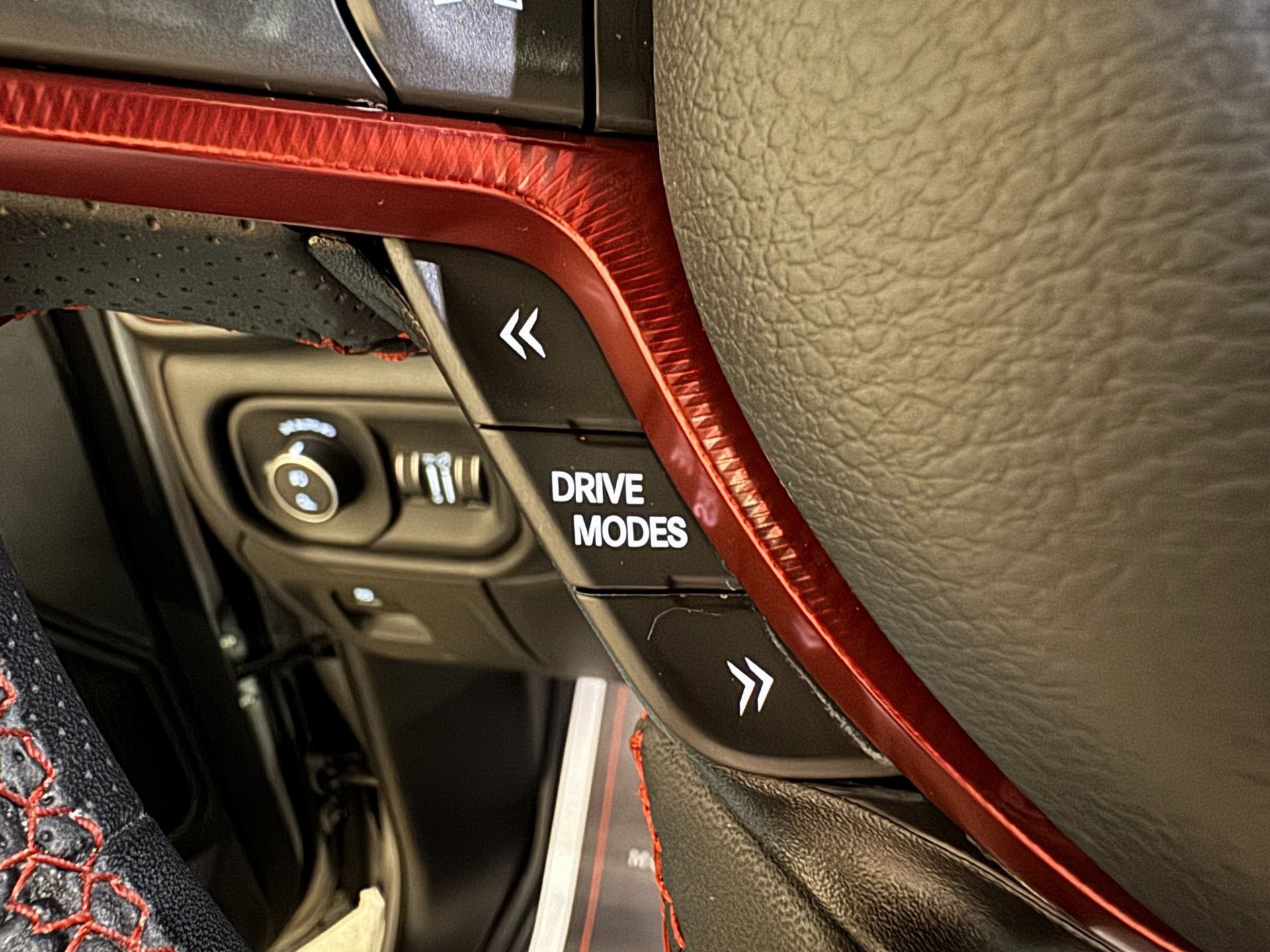 Used 2025 RAM 1500 Rebel AWD/4WD image 31