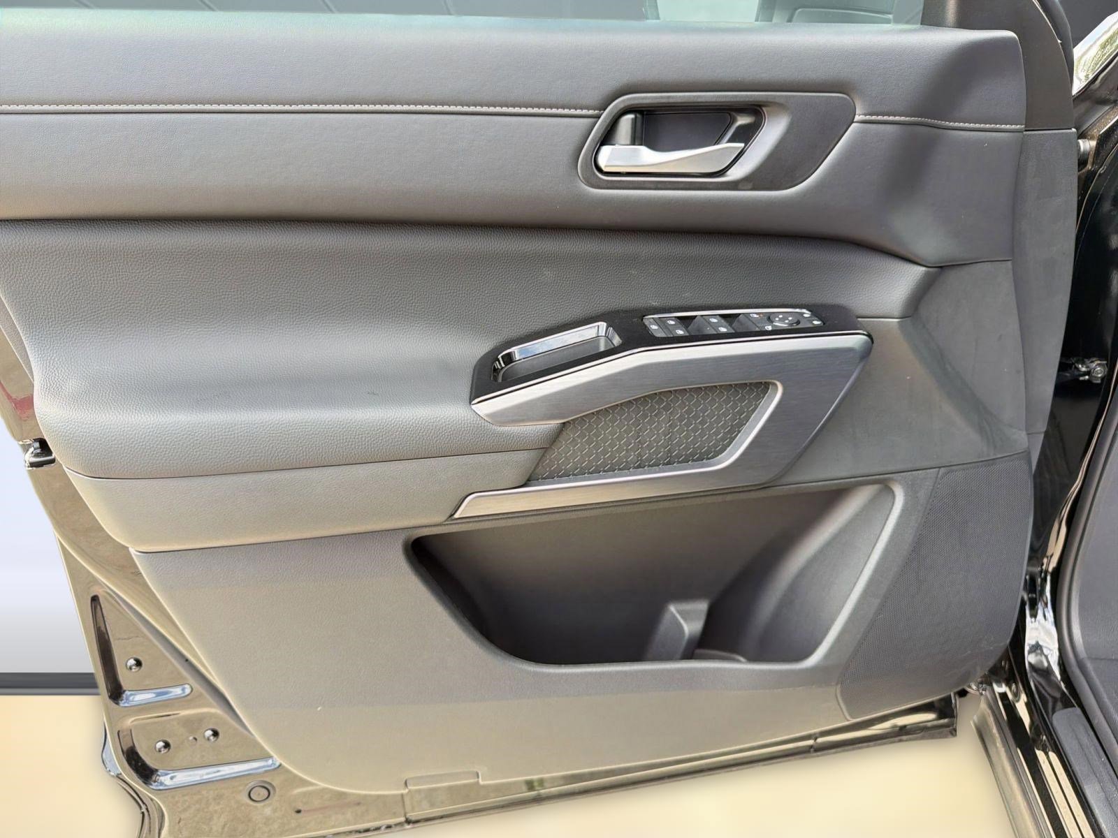 New 2026 Nissan Pathfinder SL image 21