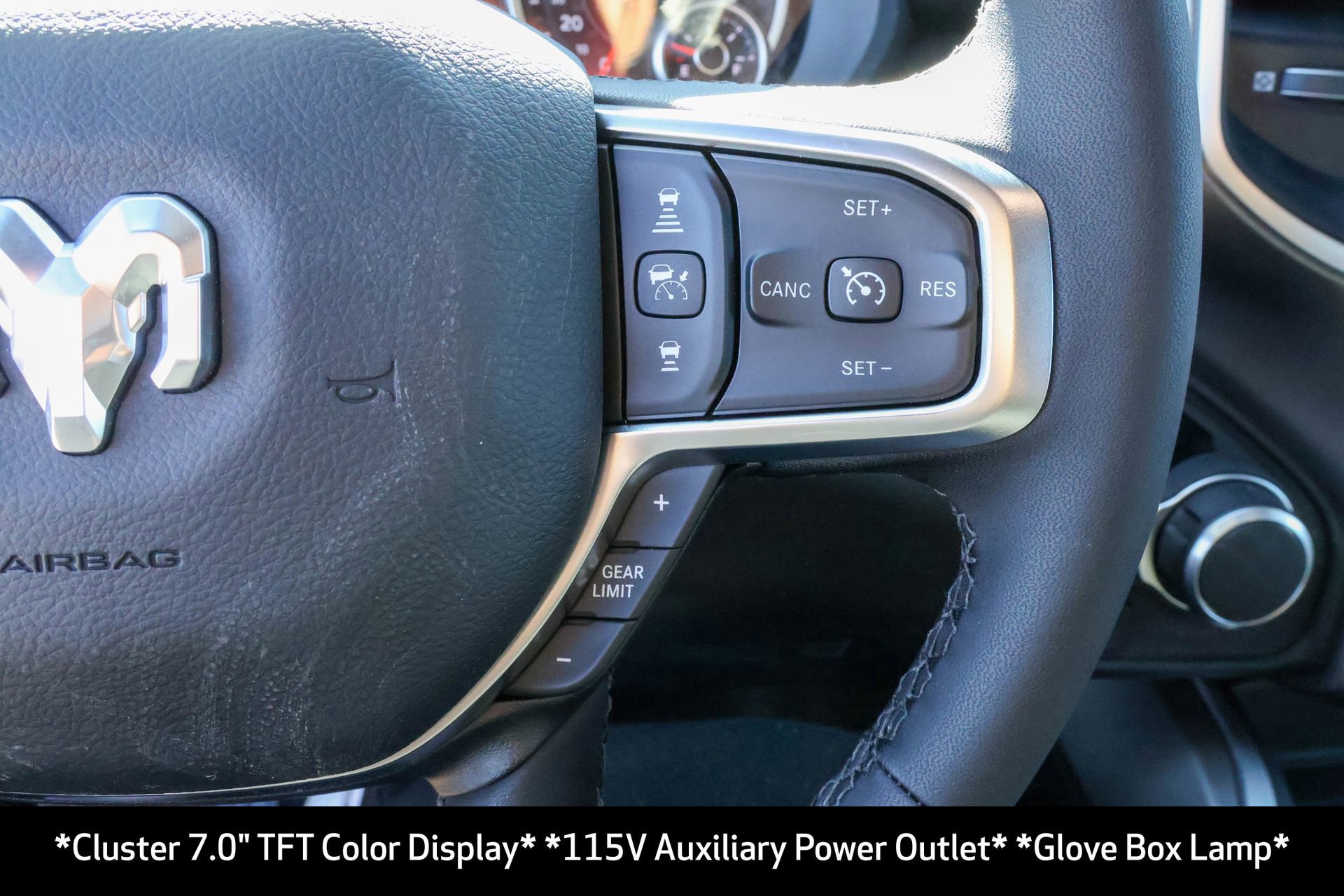 New 2026 RAM 1500 4x4 Crew Cab image 32