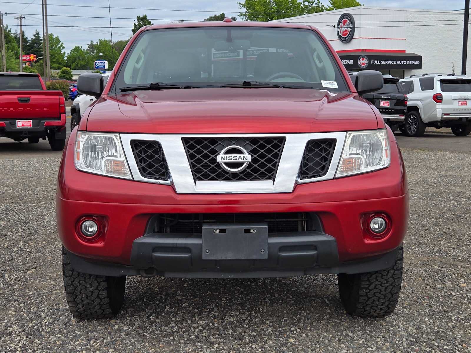 Used 2015 Nissan Frontier SV w/ SV Value Truck Package AWD/4WD image 8