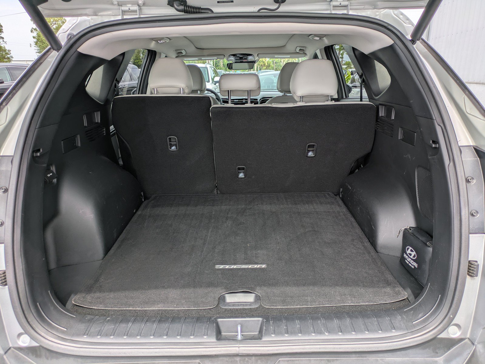 Used 2023 Hyundai Tucson Limited AWD/4WD image 10