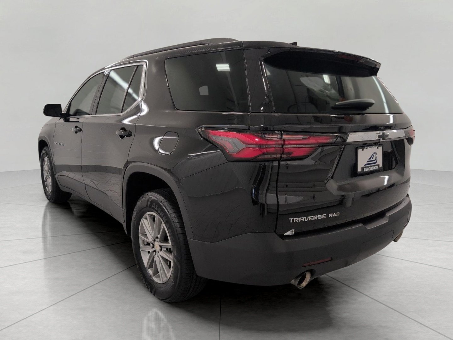 Used 2023 Chevrolet Traverse LT AWD/4WD image 21