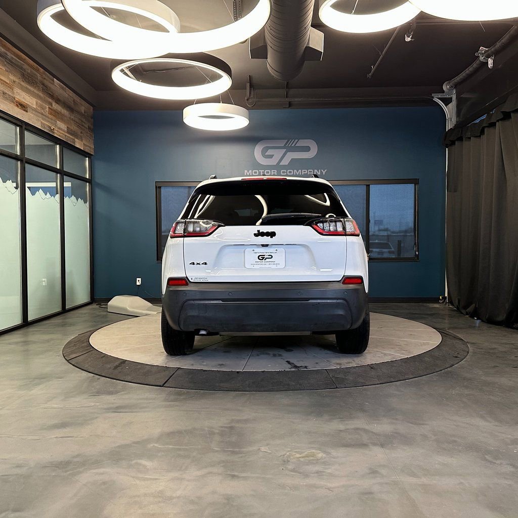 Used 2023 Jeep Cherokee Altitude Lux AWD/4WD image 4