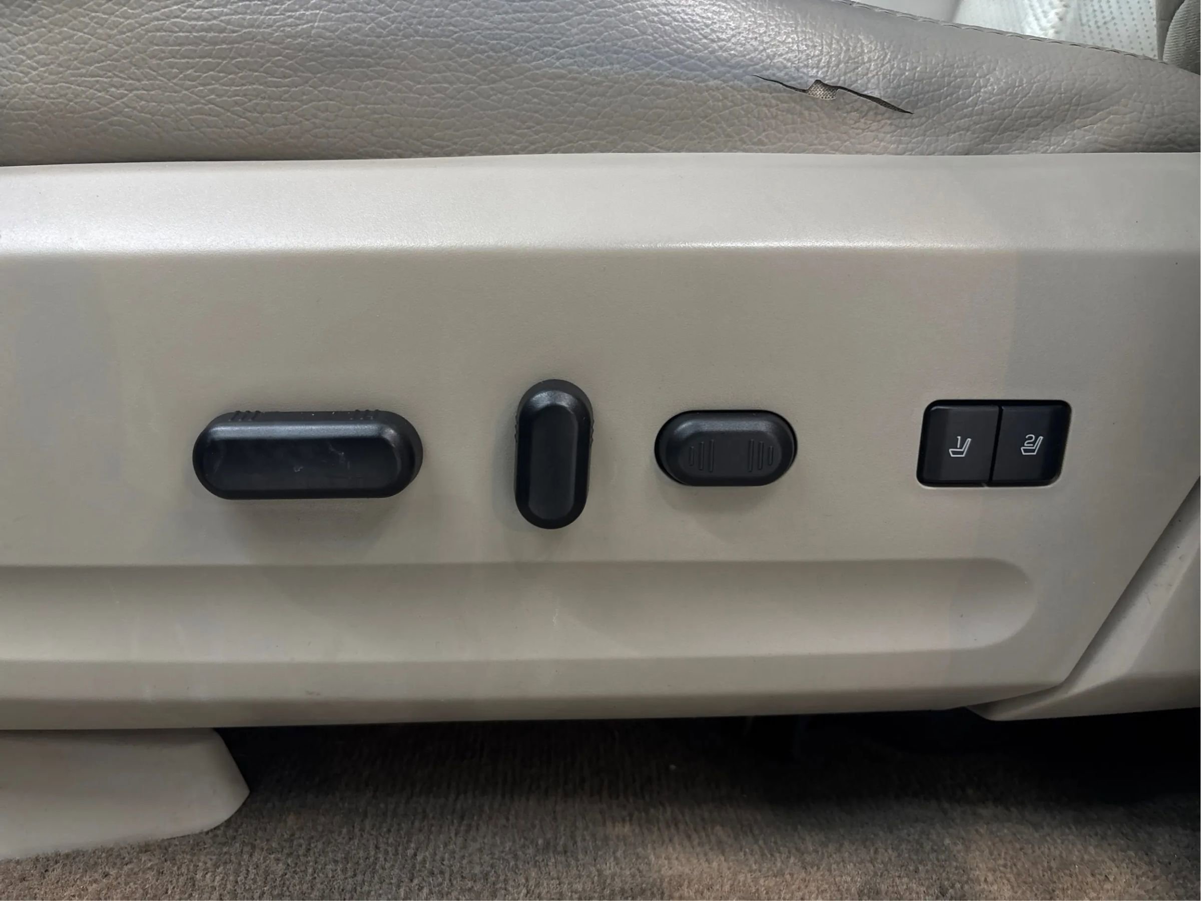 Used 2012 Ford Expedition Limited image 25