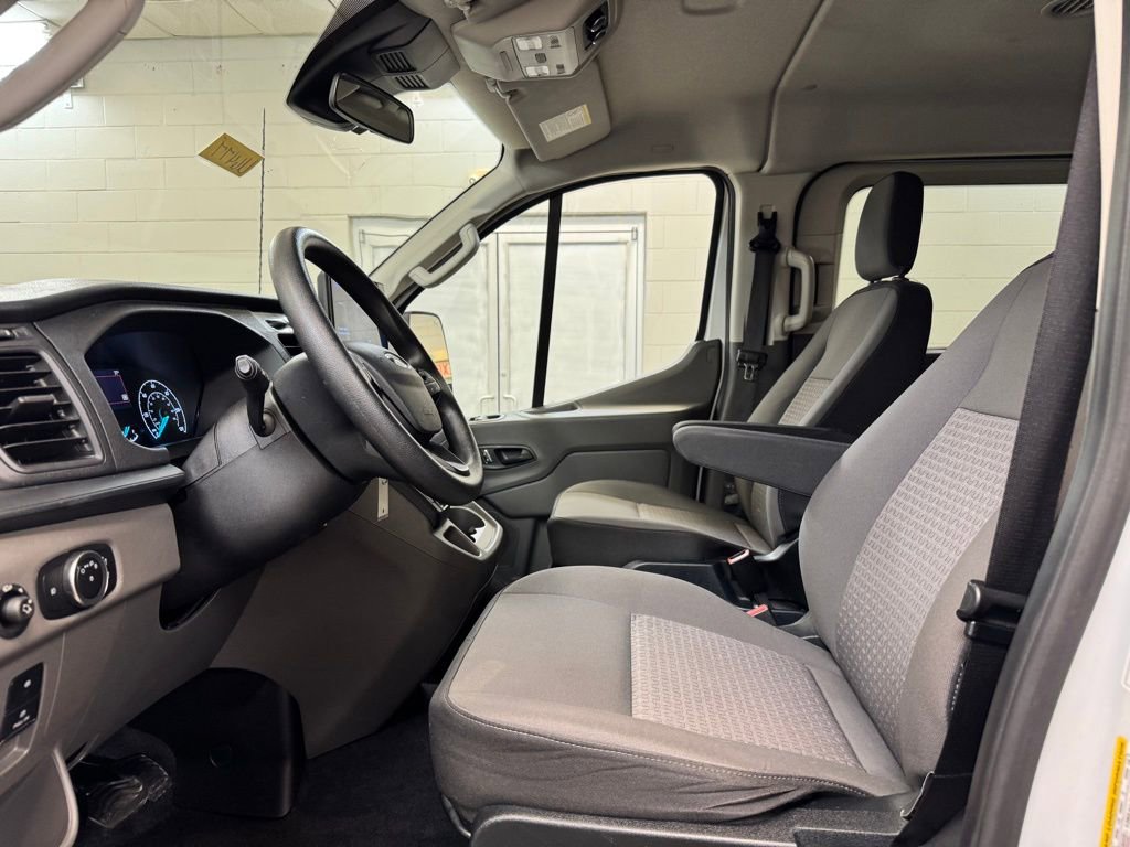 Used 2023 Ford Transit 350 XLT image 18