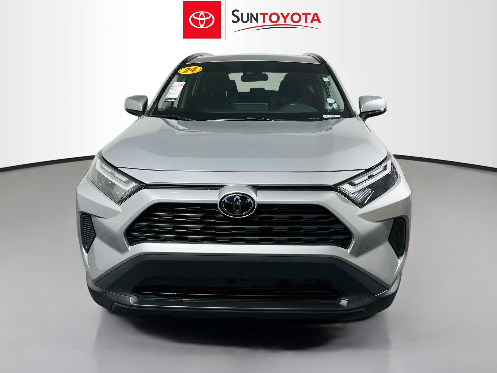 Used 2024 Toyota RAV4 XLE FWD image 10