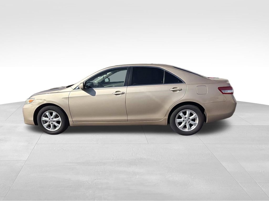 Used 2011 Toyota Camry LE w/ LE Extra-Value Pkg FWD image 6