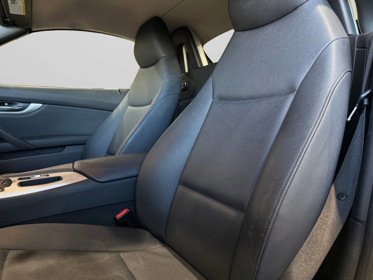 Used 2012 BMW Z4 sDrive28i image 16