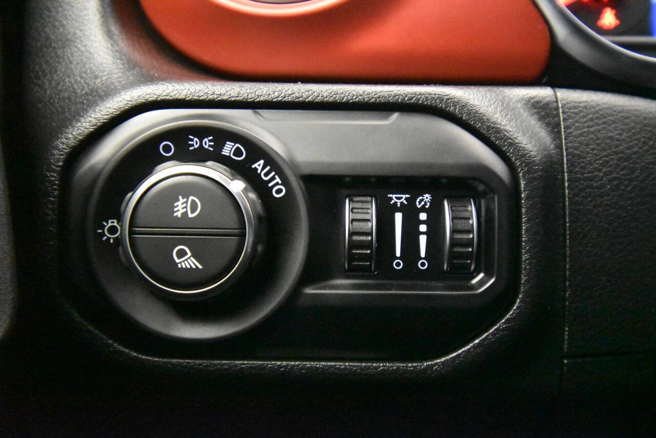 Used 2022 Jeep Gladiator Rubicon w/ LED Lighting Group AWD/4WD image 30