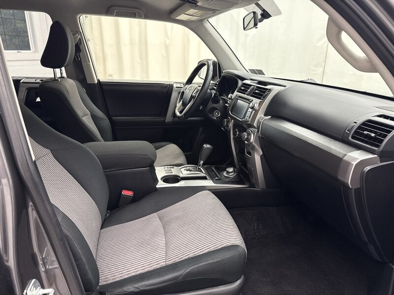 Used 2018 Toyota 4Runner SR5 AWD/4WD image 12
