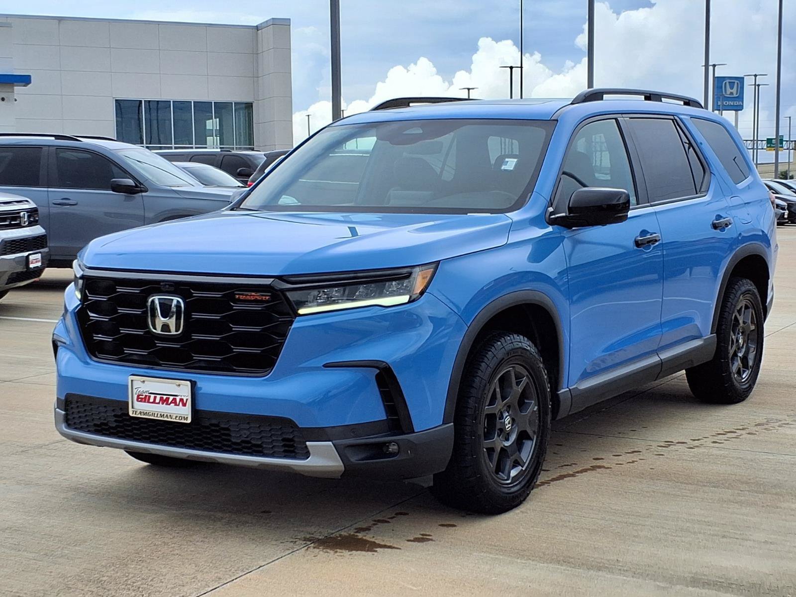 Used 2024 Honda Pilot TrailSport image 4