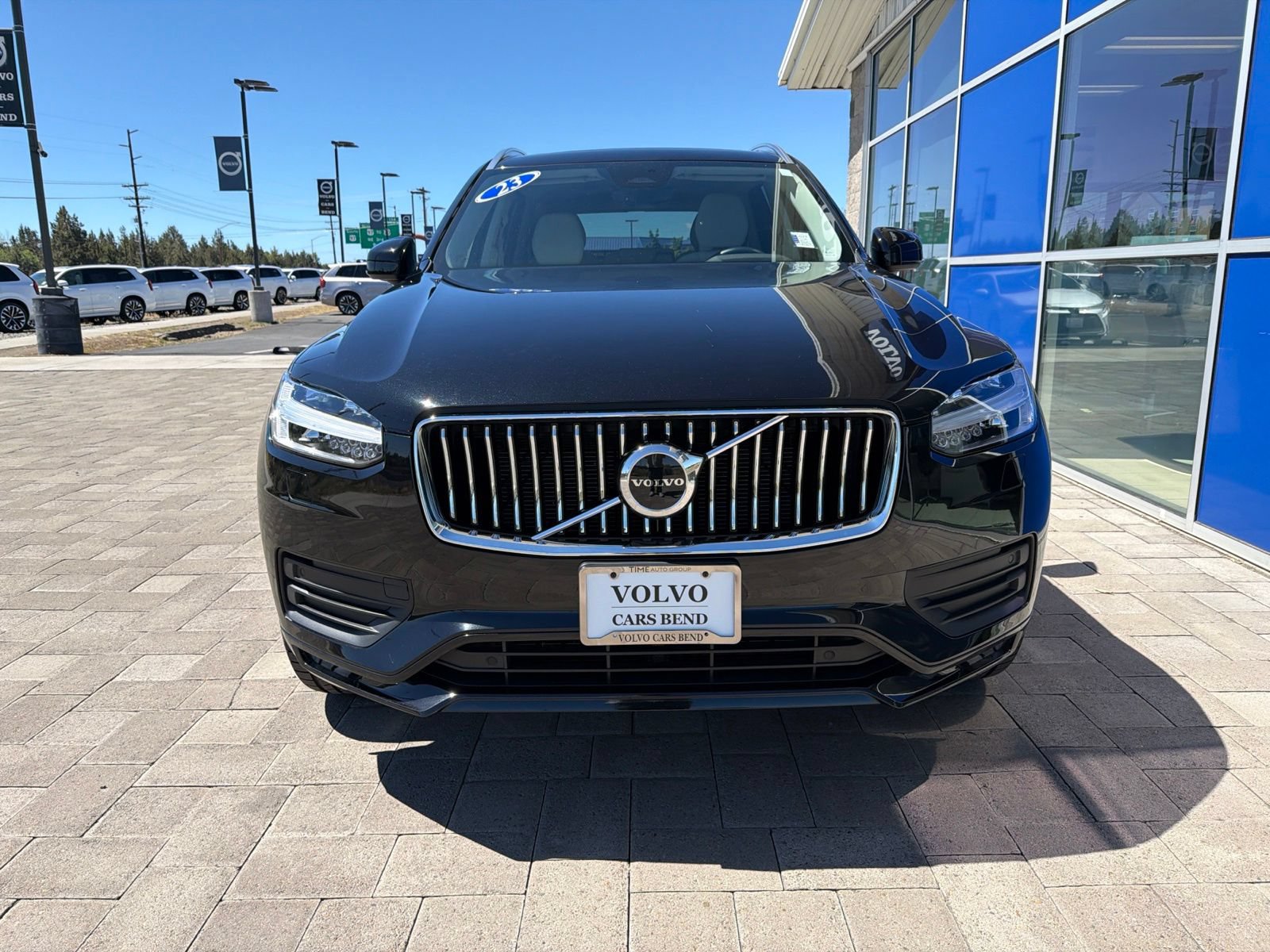Used 2023 Volvo XC90 B5 Core w/ Protection Package Premier AWD/4WD image 3