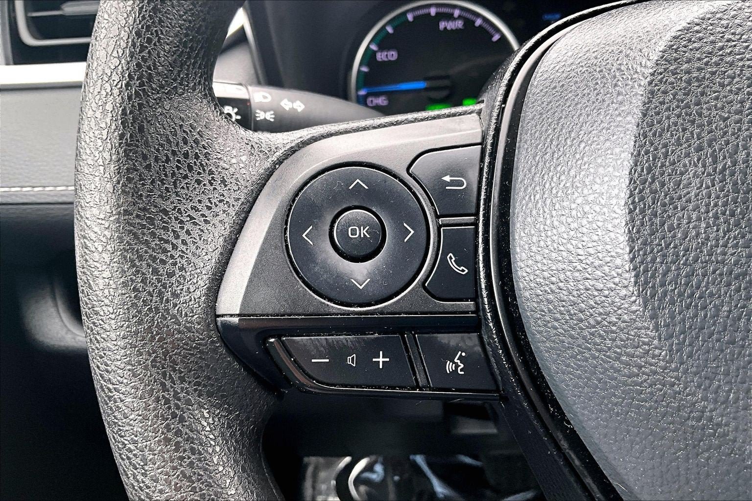 Used 2022 Toyota RAV4 LE AWD/4WD image 17