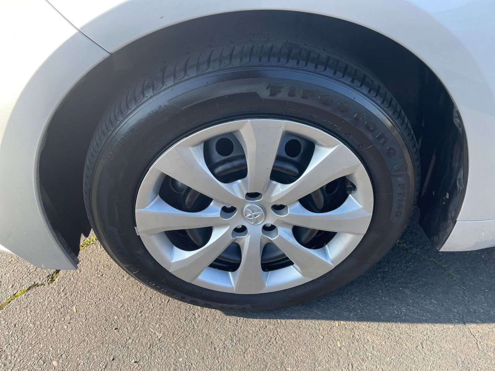 Used 2025 Toyota Corolla LE image 30