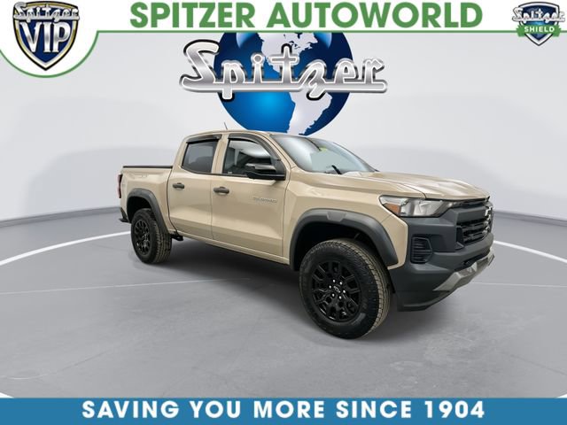 Used 2023 Chevrolet Colorado Trail Boss w/ Technology Package image 3