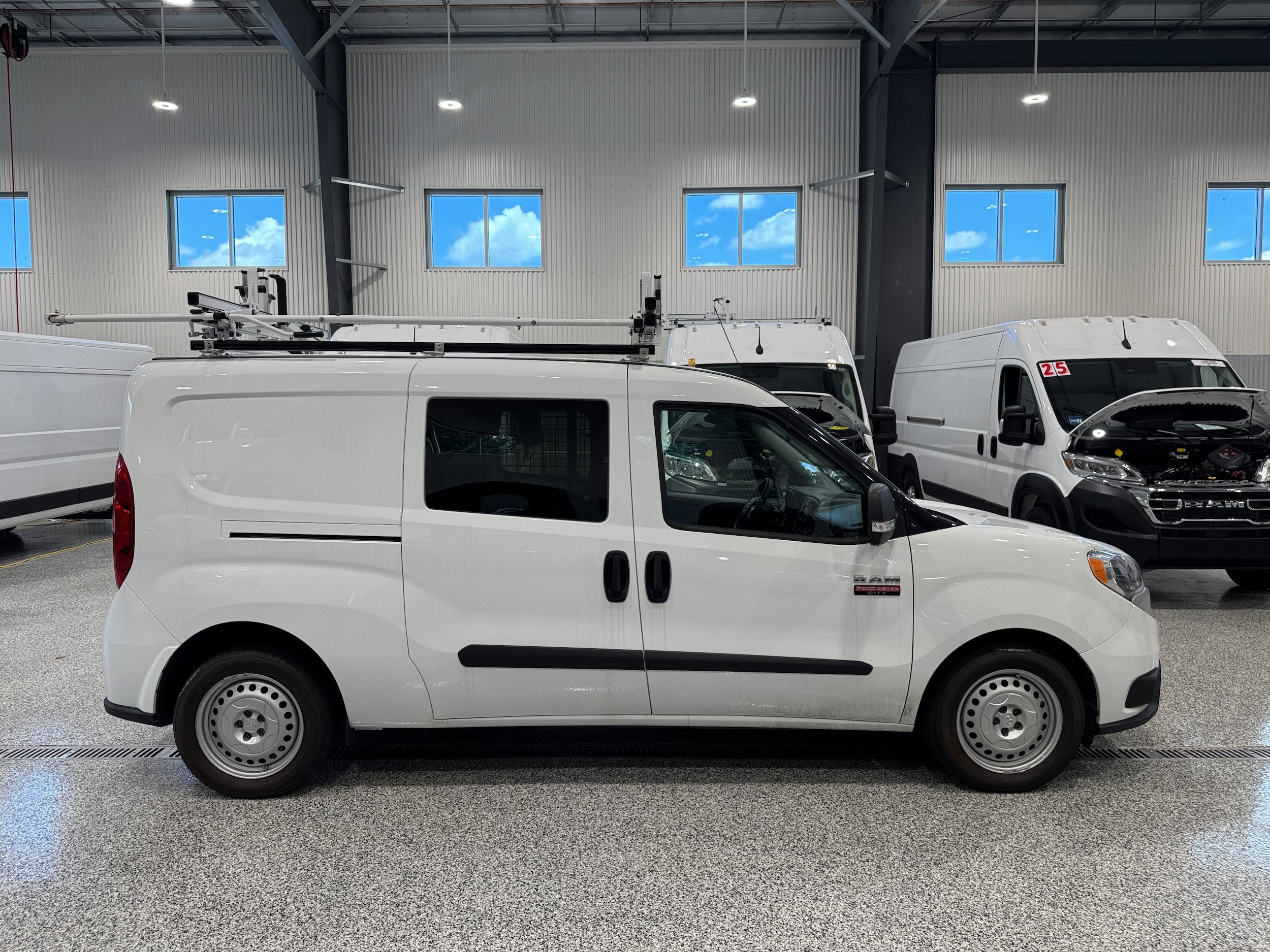 Used 2022 RAM ProMaster City Tradesman w/ Window Group 05 FWD image 5
