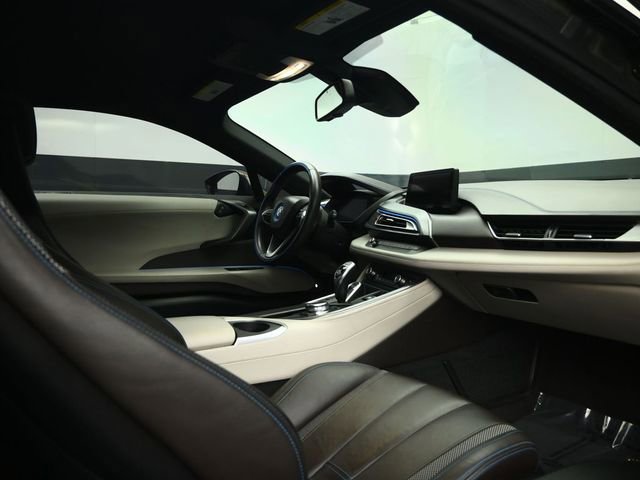 Used 2016 BMW i8 image 5