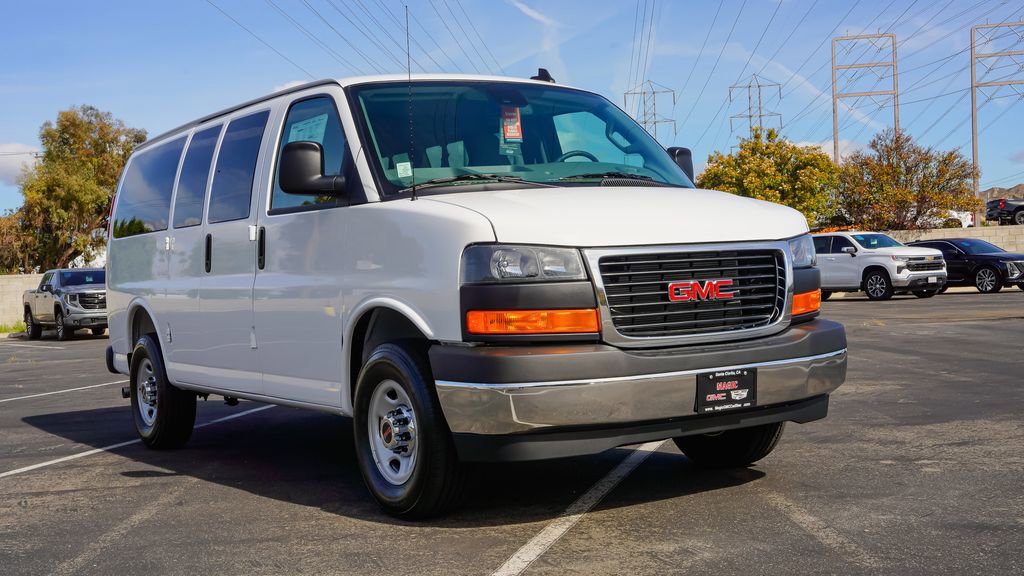 Used 2025 GMC Savana 3500 LT w/ LT Preferred Equipment Group RWD image 7