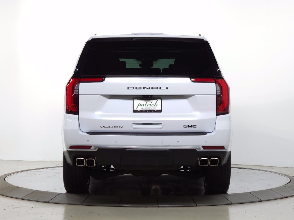 Used 2026 GMC Yukon Denali w/ Denali Reserve Package AWD/4WD image 4