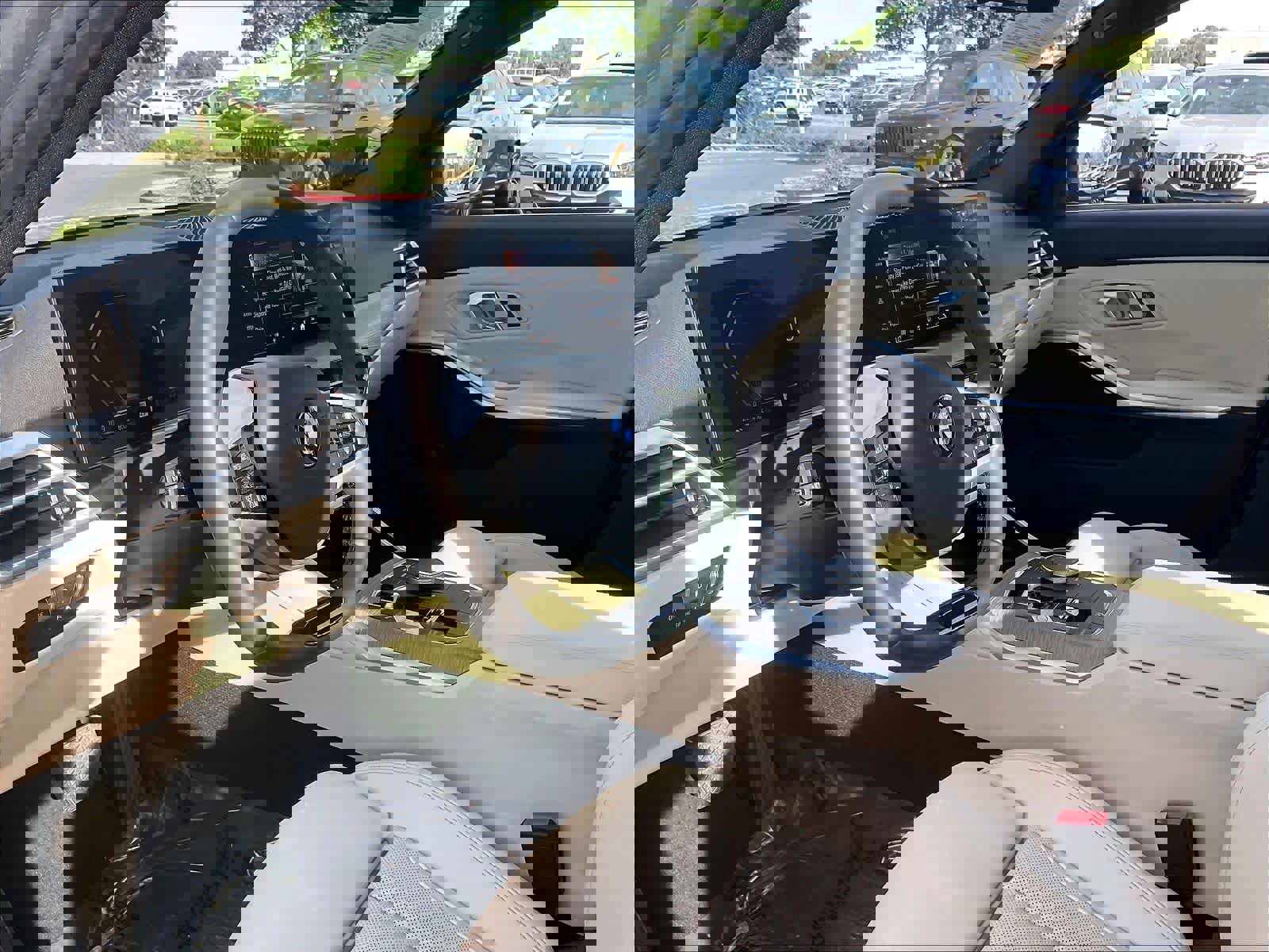 Used 2025 BMW 330i Sedan w/ Convenience Package image 16