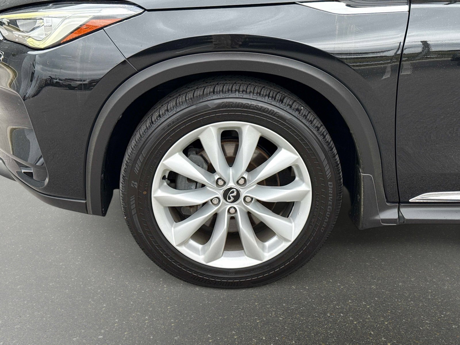 Used 2019 INFINITI QX50 Essential w/ Premium Heat Package image 12