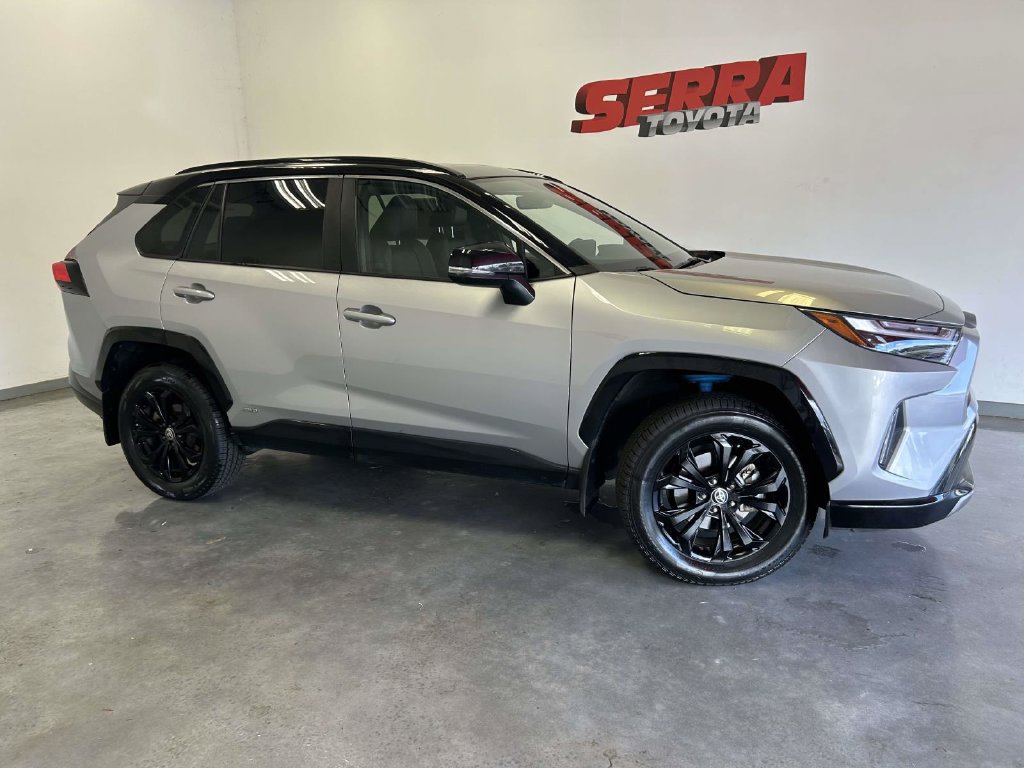 Used 2024 Toyota RAV4 XSE AWD/4WD image 2