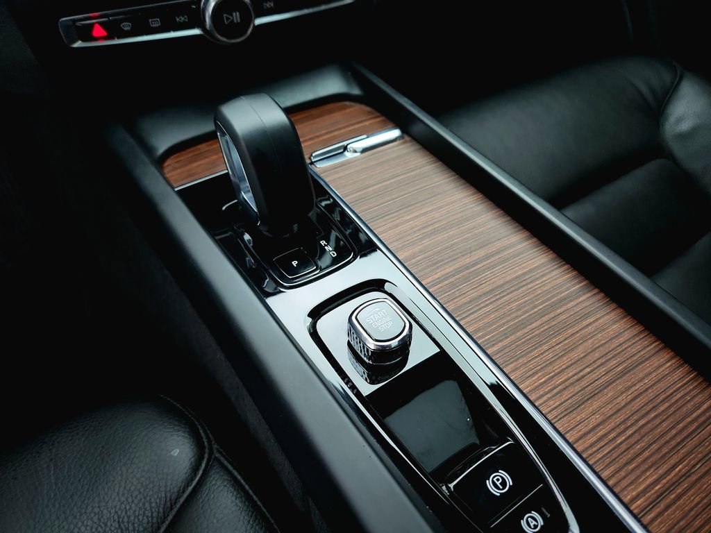 Used 2024 Volvo S60 B5 Plus w/ Climate Package image 15