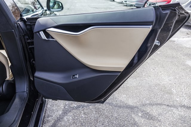 Used 2016 Tesla Model S 70D image 25