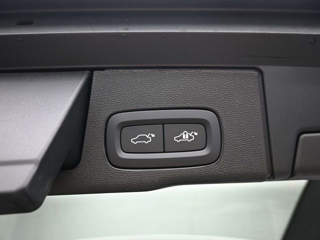 New 2026 Volvo XC60 B5 Plus w/ Protection Package Premier image 32