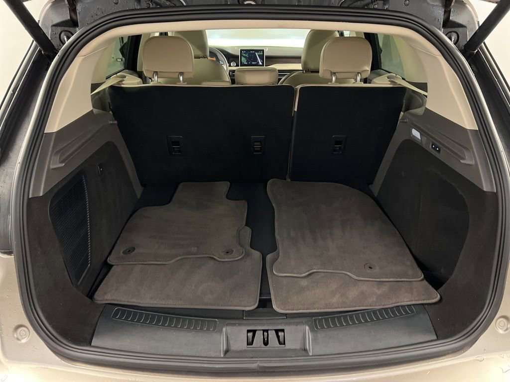 Used 2021 Lincoln Corsair Reserve w/ Equipment Group 201A image 33