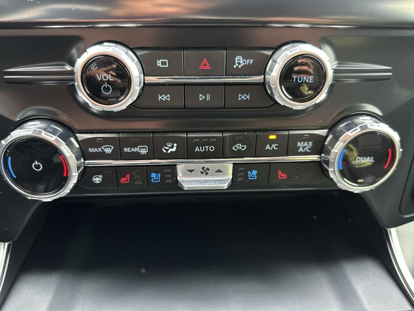 Certified 2025 Ford F150 Raptor AWD/4WD image 29