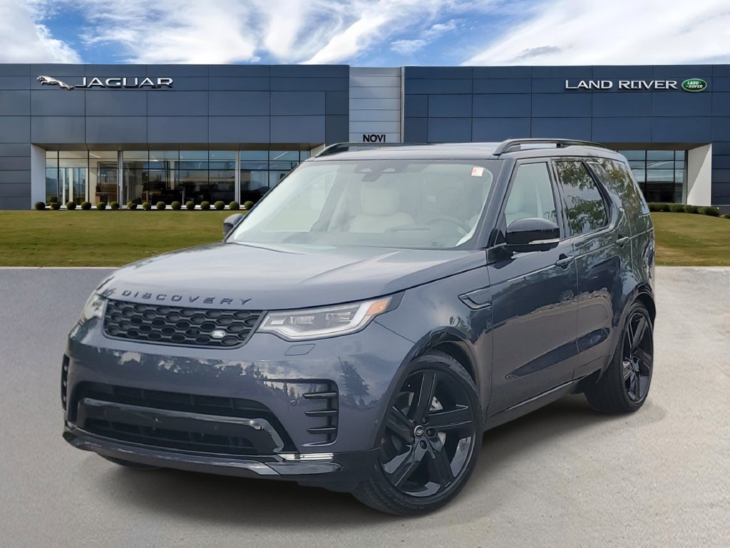 New 2026 Land Rover Discovery Dynamic SE