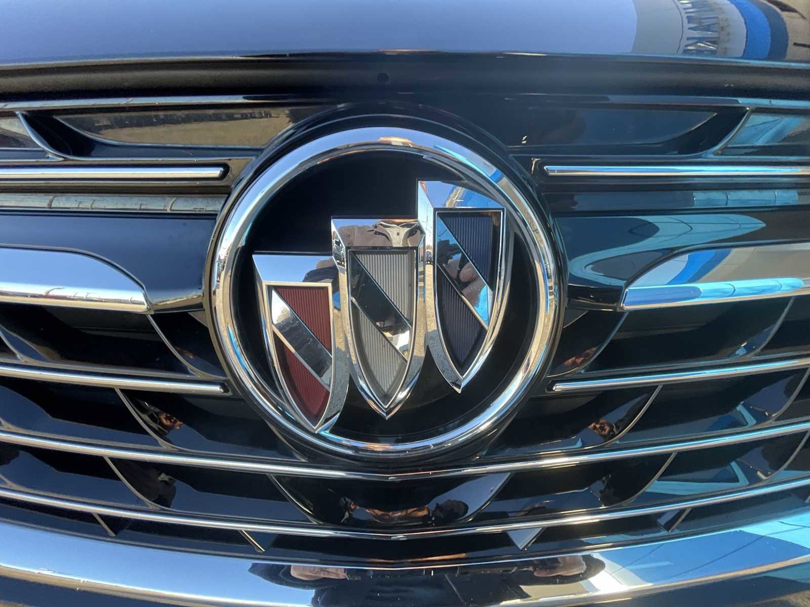 Certified 2023 Buick Envision Essence image 30