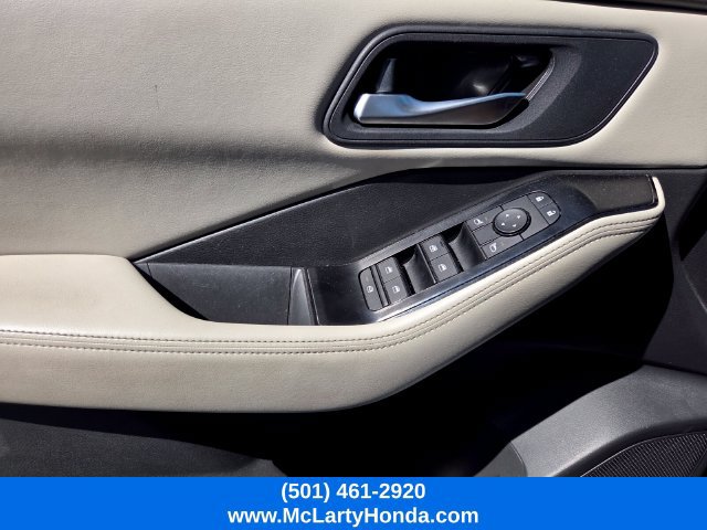 Used 2025 Nissan Rogue SV AWD/4WD image 31