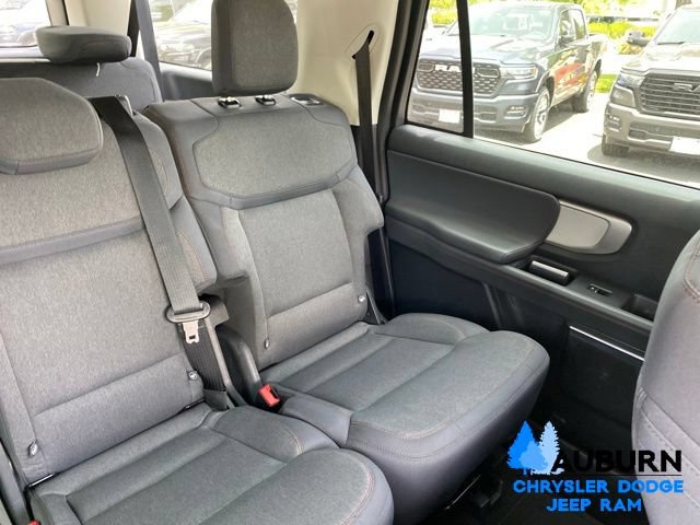 Used 2025 Ford Expedition Max Active AWD/4WD image 29
