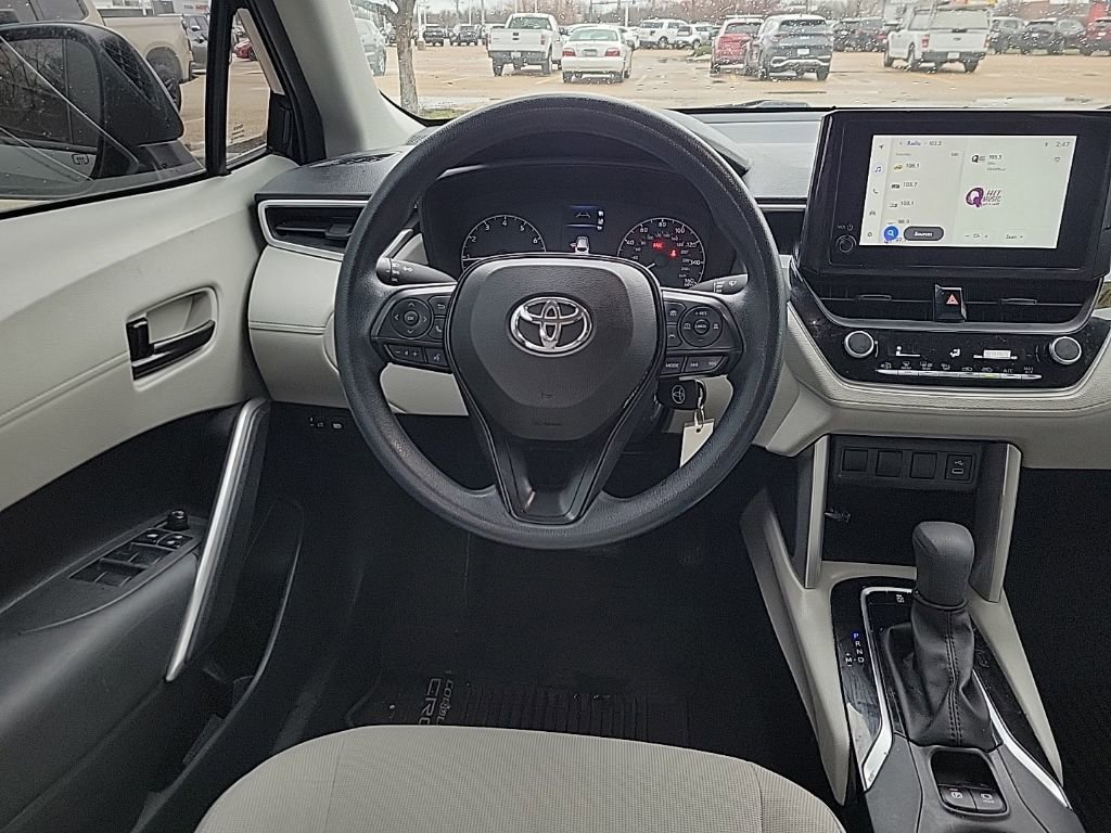 Used 2023 Toyota Corolla Cross L AWD/4WD image 12