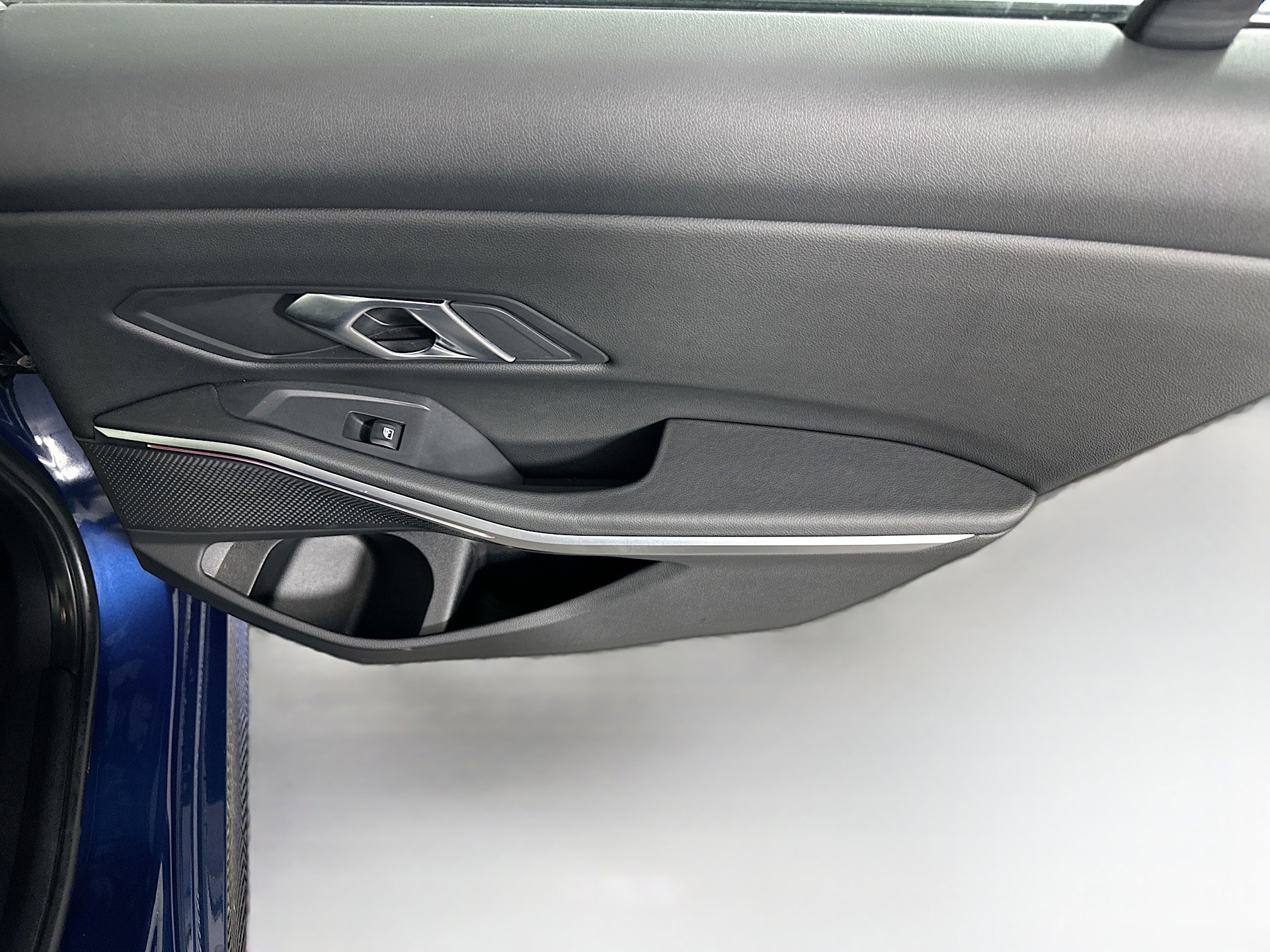 Used 2024 BMW 330e image 29