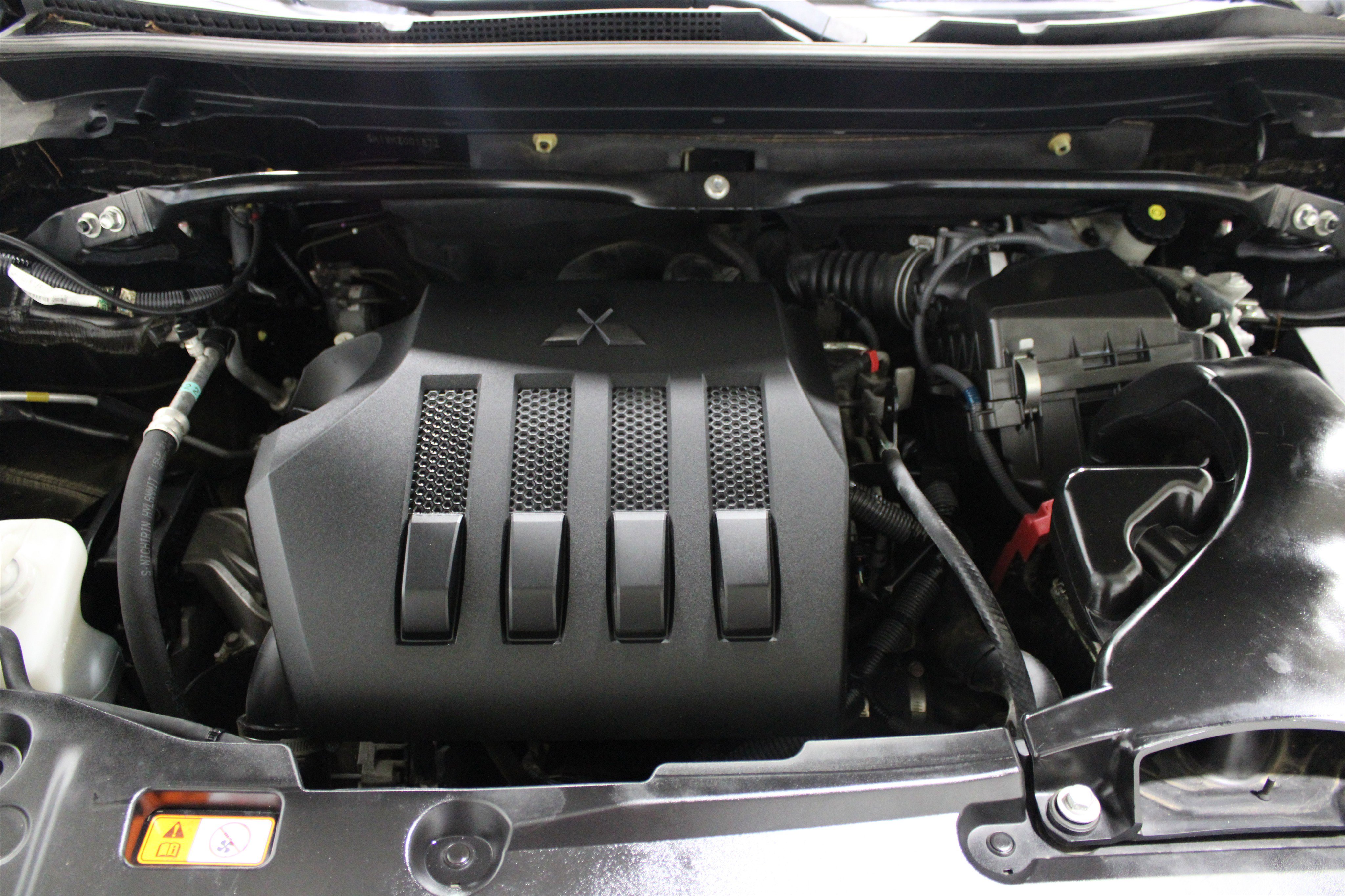 Used 2019 Mitsubishi Eclipse Cross LE AWD/4WD image 40